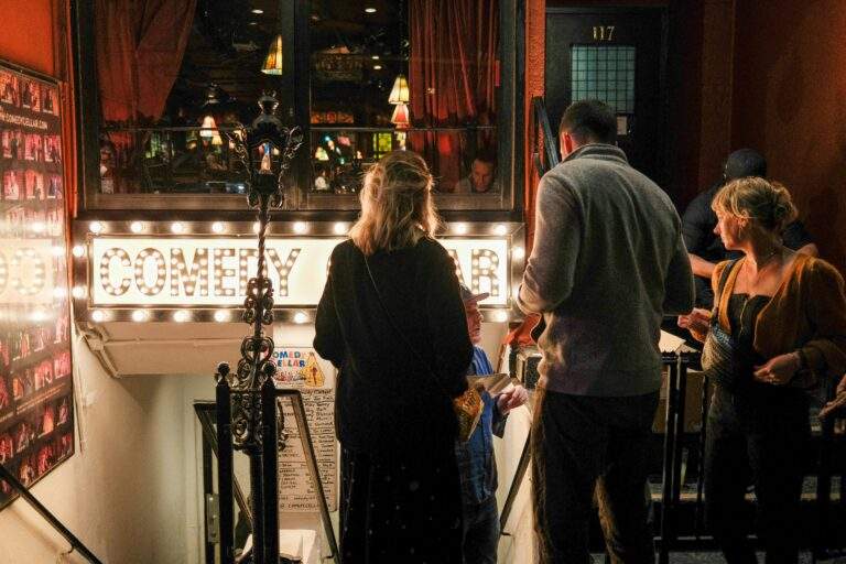 Biografi Cak Lontong: Komedian Legendaris Indonesia