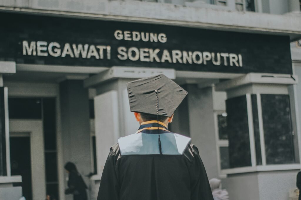 Ijazah Jokowi: Asal Usul dan Perjalanan Pendidikan Presiden Indonesia